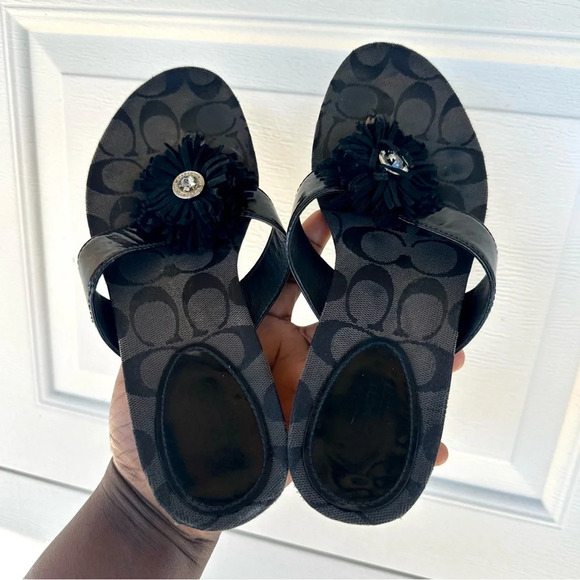 Coach Suki‎ flip flops size 8.5 black - Picture 3 of 11